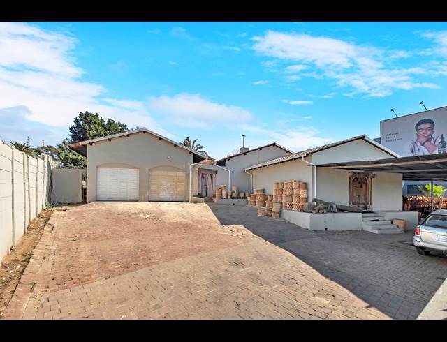 4 BEDROOM HOUSE FOR SALE IN WENDYWOOD
